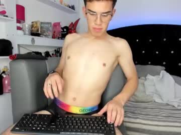 [08-03-24] mathias_rogers_ public show from Chaturbate.com