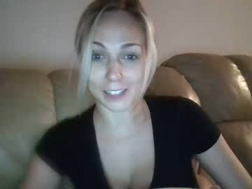 [03-05-22] itwasntaphasemom record public show from Chaturbate