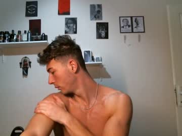 [19-09-22] tallboy_xxx cam show from Chaturbate