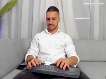 [17-08-23] franco_olivera1 record public show video from Chaturbate.com