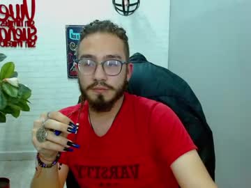 [04-05-23] adam_reynolds show with toys from Chaturbate