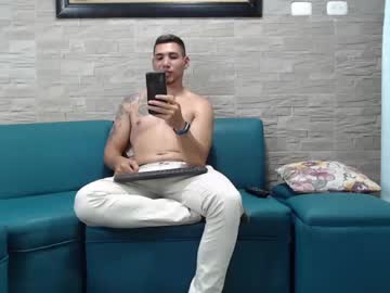 [13-04-22] maximilianoo_c1 nude