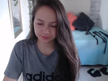 [11-05-23] arianna__1 video with toys