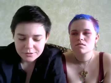 [02-03-22] hottgirlls public show video from Chaturbate.com