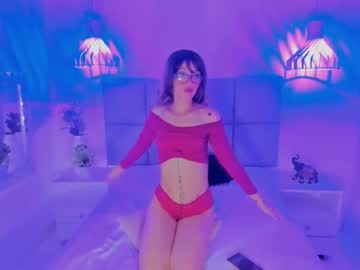 [22-11-22] ariaa_love show with toys