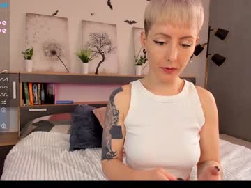 [22-12-23] sashaevans_ public show video from Chaturbate