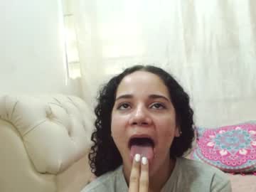 [11-11-23] afroditahips public webcam from Chaturbate