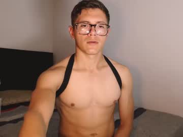 [17-09-22] james__harris video with dildo from Chaturbate