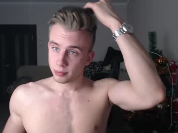 [18-12-22] sexyrussianboys show with toys