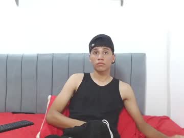 [18-05-24] ray_80hot blowjob video from Chaturbate