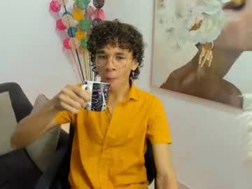 [25-10-23] twink_latin1 record public webcam from Chaturbate