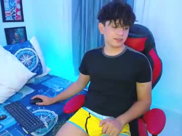 [04-03-24] andyboy_19 record premium show video from Chaturbate
