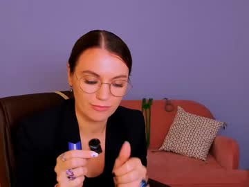 [25-08-22] miss_helga public show from Chaturbate