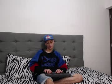 [08-05-22] damian_blue_ cam video from Chaturbate.com