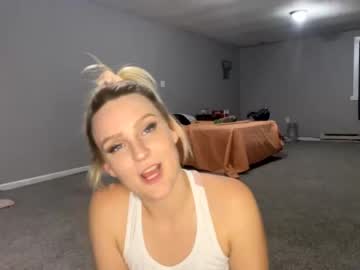 [22-08-23] honeydrippinbunny public show from Chaturbate