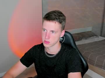 [13-06-22] andy_cumfor4 record public show from Chaturbate.com