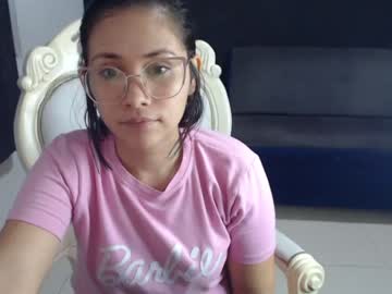 [04-01-22] queen_pink24 public webcam video from Chaturbate.com