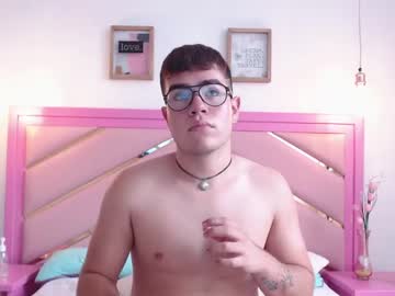 [07-09-22] kevin_adkins_ premium show video from Chaturbate