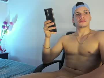 [15-08-22] jhonnysnow17 record cam show from Chaturbate.com