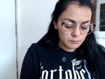 [05-09-22] sweet_bunnyxx public show video from Chaturbate.com