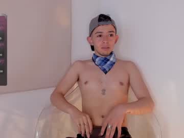 [28-12-23] alecandrews show with toys from Chaturbate