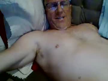 [27-03-23] pet_two public webcam from Chaturbate
