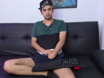 [24-03-22] jared_zz private sex show from Chaturbate