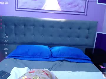 [01-07-23] sofia_thomsonn record public webcam