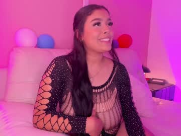 [20-01-24] chloewatson00 video with toys