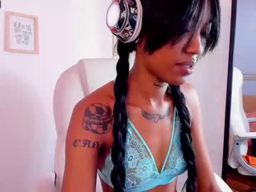 [16-08-23] kenia_martinezz record show with toys