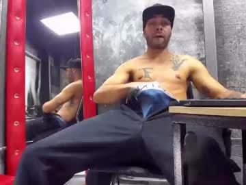 [03-01-24] kevin_bronx public show from Chaturbate.com