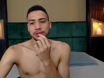 [22-08-22] jhors_collens show with toys from Chaturbate.com