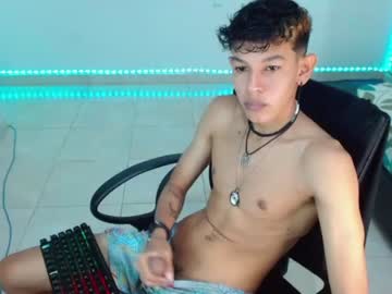 [25-08-23] tyron_workout chaturbate toying