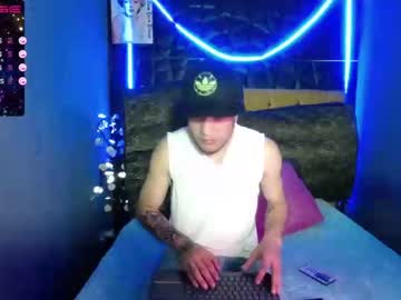 [30-09-22] frey_dominik18_ record show with toys from Chaturbate.com