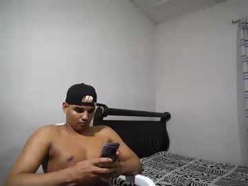 [13-10-23] charly_sexy27 public webcam from Chaturbate.com