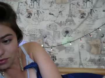 [01-07-22] milania_foxy_fox public show from Chaturbate