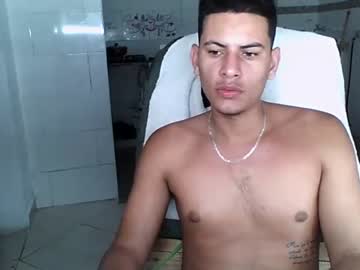 [29-06-22] zeux_luz private show from Chaturbate
