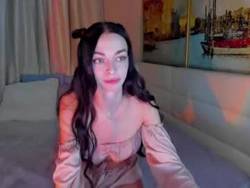 [18-12-23] kissable_hunn record webcam video from Chaturbate