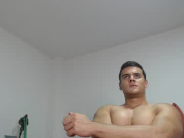 [07-01-22] alvinmuscle record blowjob video from Chaturbate