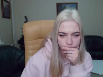 [05-01-22] cutemilaniaj public webcam video from Chaturbate