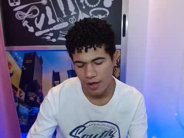 [25-04-23] curlyboyy11 public show video from Chaturbate