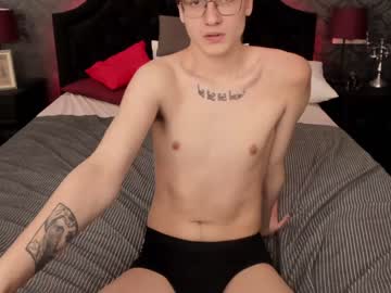 [27-03-22] kian_yuong record video with toys from Chaturbate