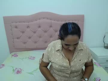 [25-01-22] mature_camila video with toys