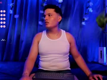 [17-02-24] philipray_ show with toys from Chaturbate
