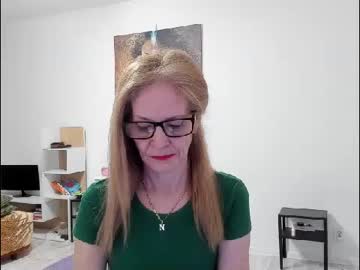 [24-02-24] angelkaty69 record video with toys