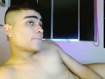 [10-10-22] juan_latin19 public show video from Chaturbate.com