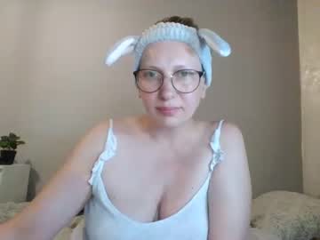 [21-08-23] alisonglamors public webcam from Chaturbate