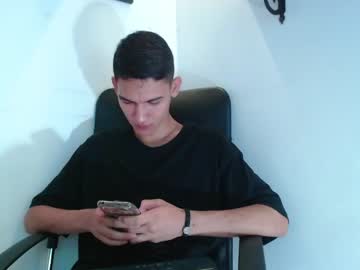 [04-01-24] camilo_mont_s video with dildo from Chaturbate