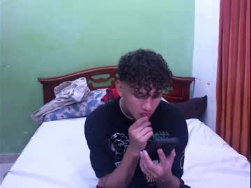 [19-02-22] aron_cooper21 record cam show from Chaturbate