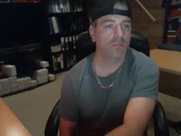 [25-11-23] canadianboi6969 public show from Chaturbate